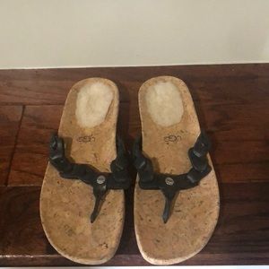 NWOT Womans UGG sandals